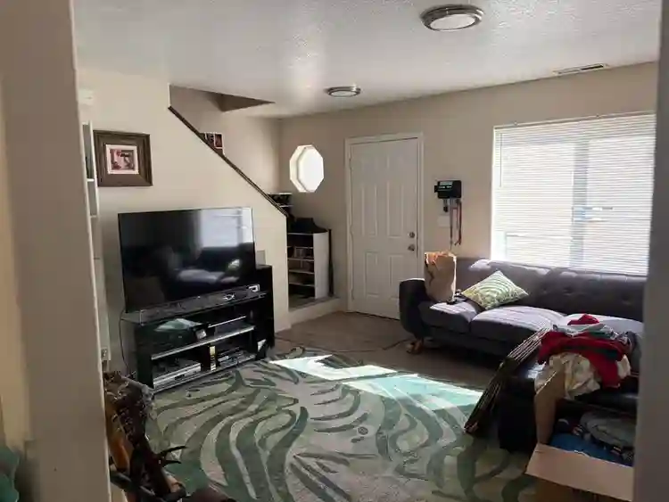 Need roommate for 3 bed/ 2 bath