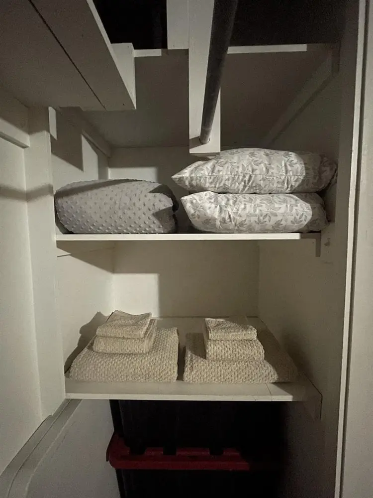 Large room for rent on acre