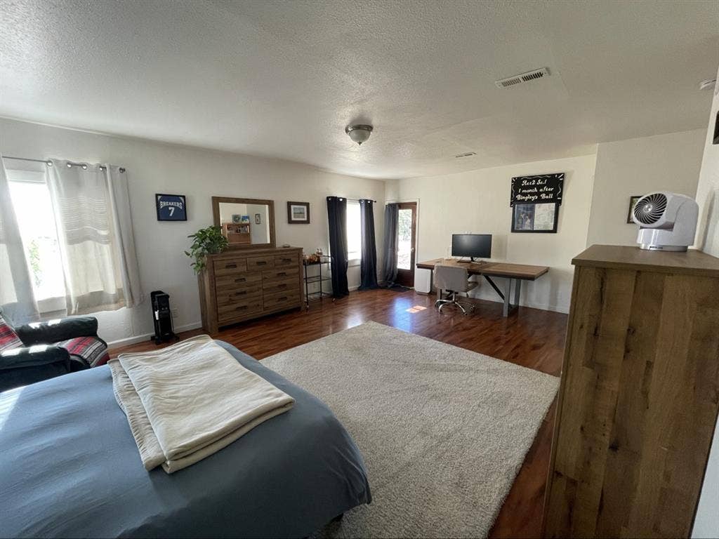 Large room for rent on acre