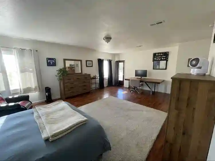 Large room for rent on acre