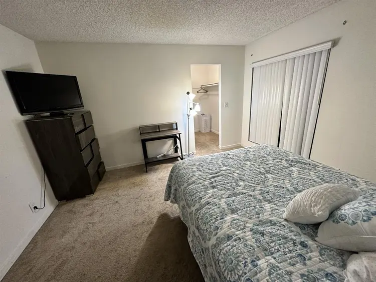 Bedroom 4 rent Irvine