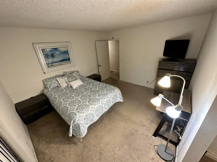 Bedroom 4 rent Irvine