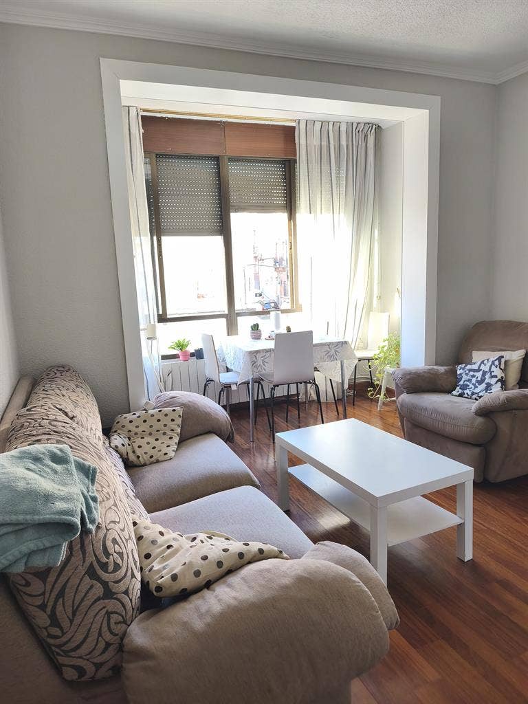 Habitación doble muy luminosa