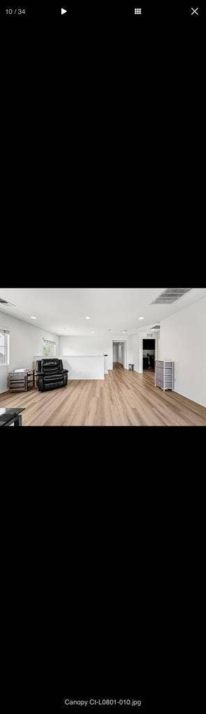 Bedroom for rent near Victoria