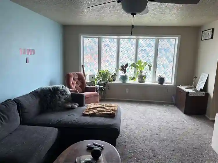 ROOM FOR RENT ON THE WEST BENCH