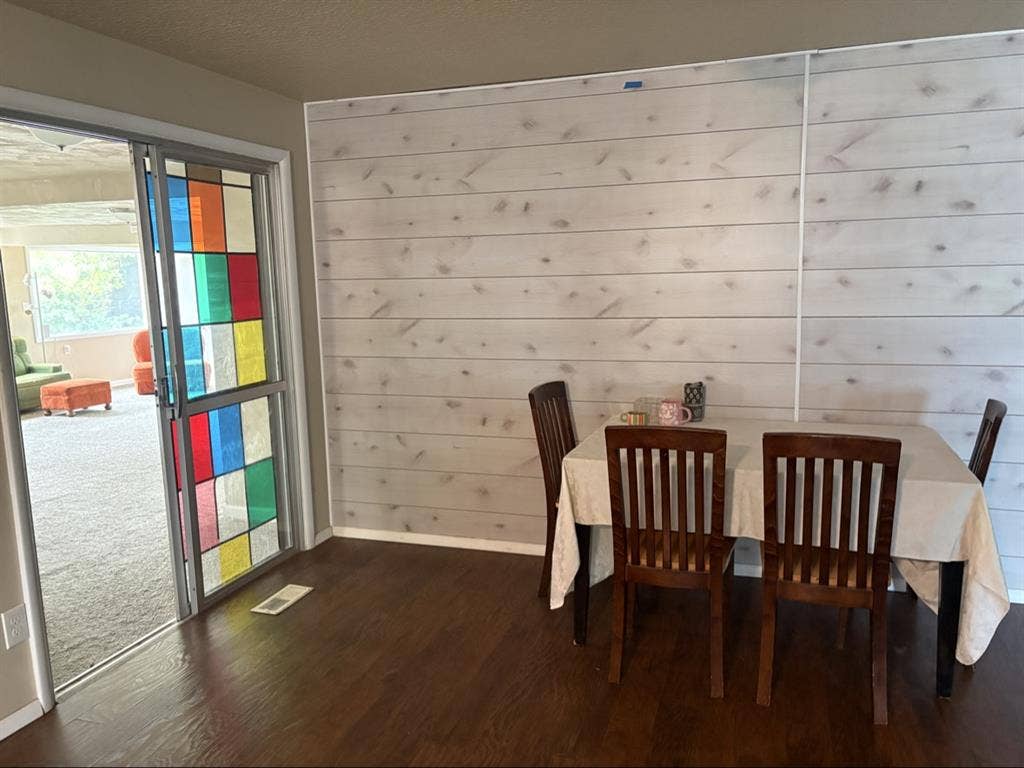 ROOM FOR RENT ON THE WEST BENCH