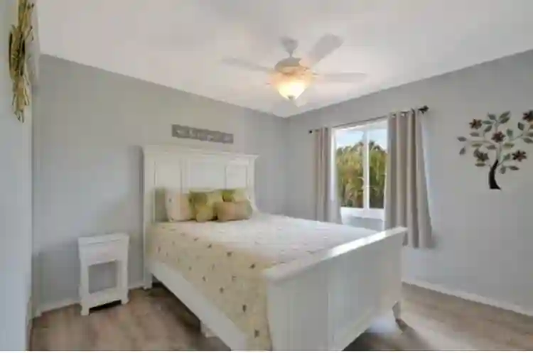 Private room- $1000 month to month