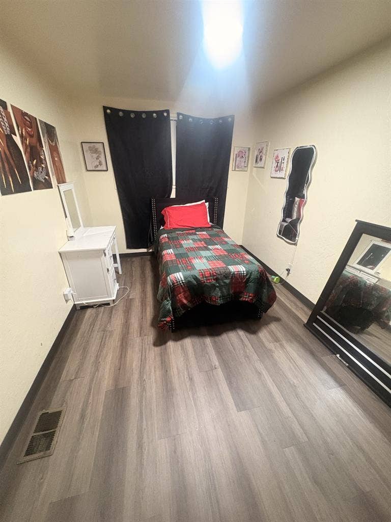 Room for rent