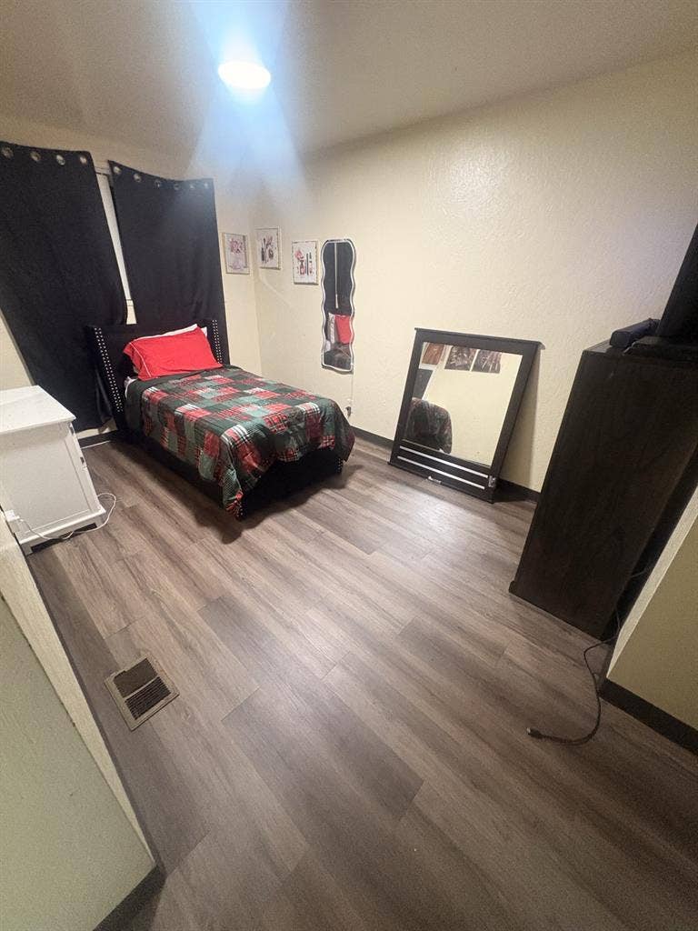 Room for rent