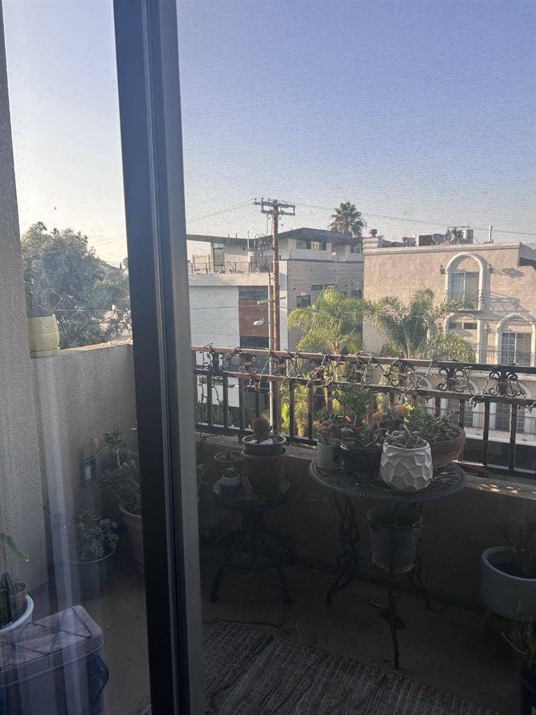1 Bedroom in Toluca Lake