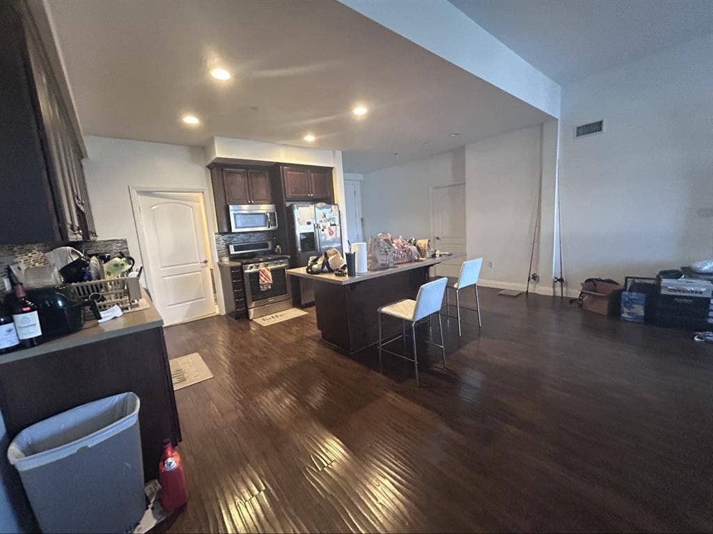 1 Bedroom in Toluca Lake