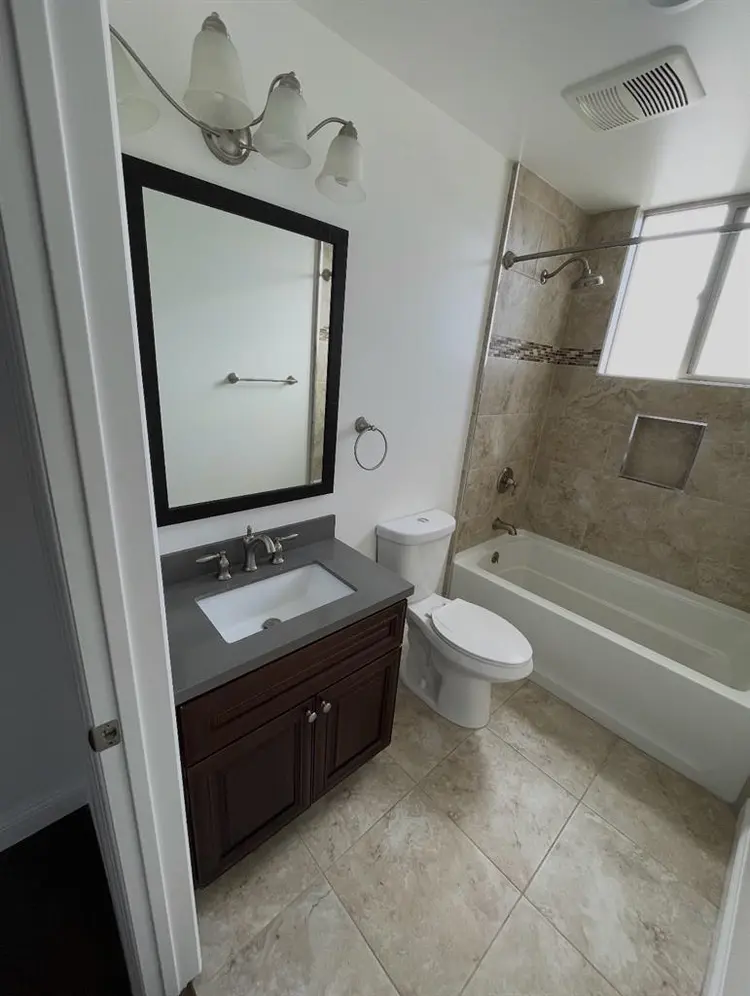 1 Bedroom in Toluca Lake