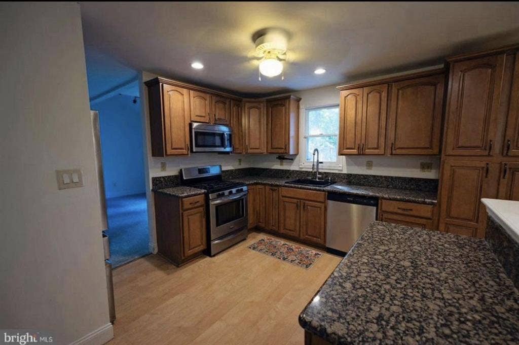 Furnished or not room for rent