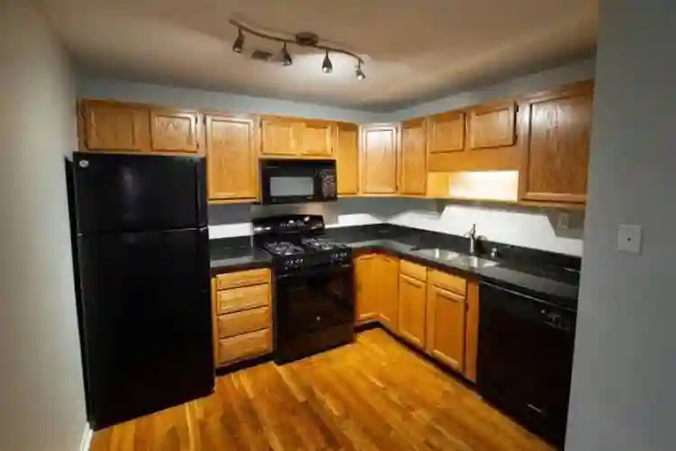 Female roommate for 2 Bd 1 Bath
