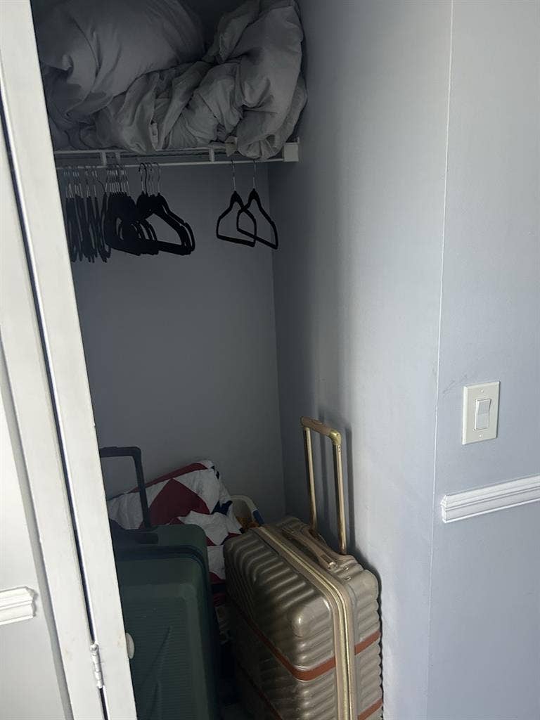Private room and bathroom