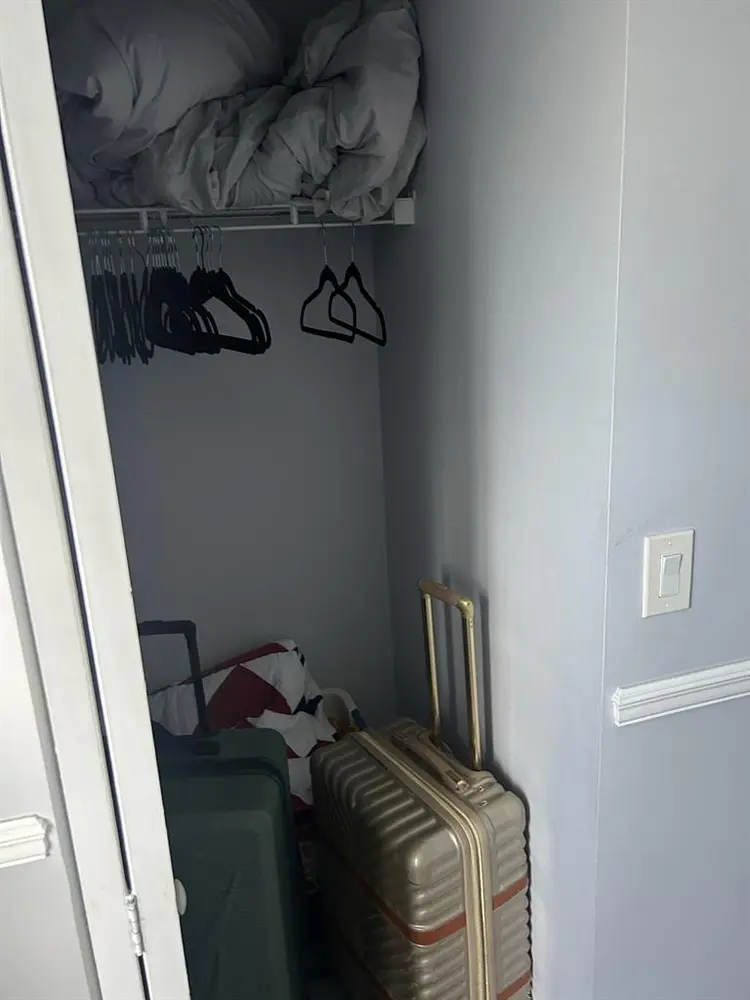 Private room and bathroom