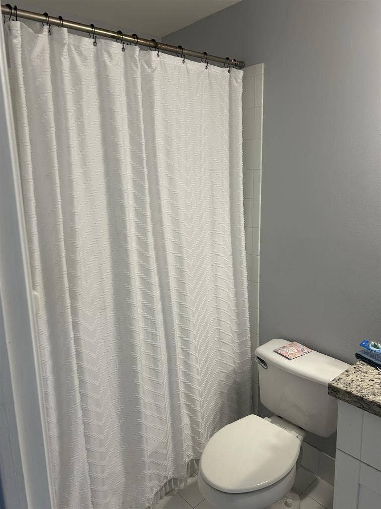 Private room and bathroom