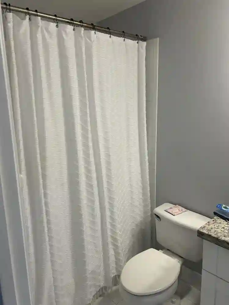 Private room and bathroom