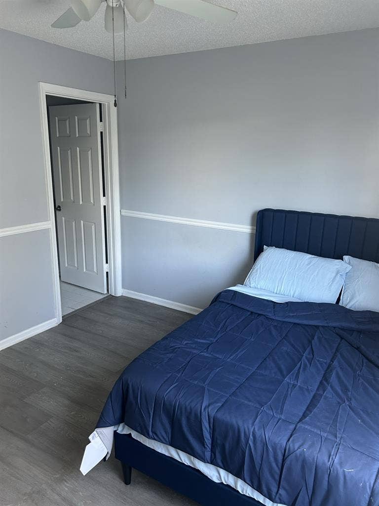 Private room and bathroom