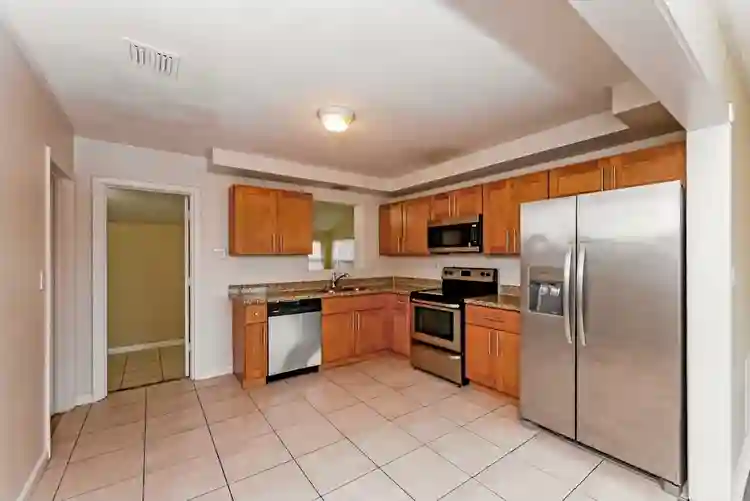 Room Available Now!
