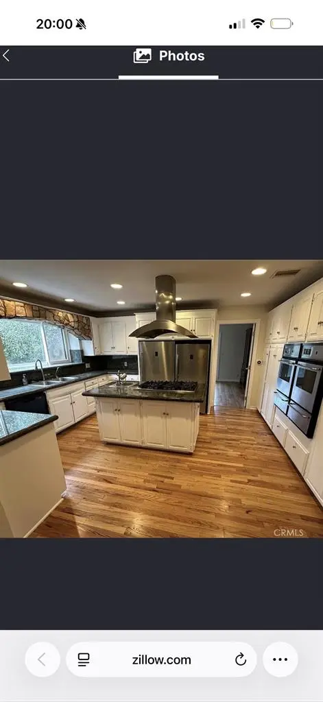 Room available in LA mansionn