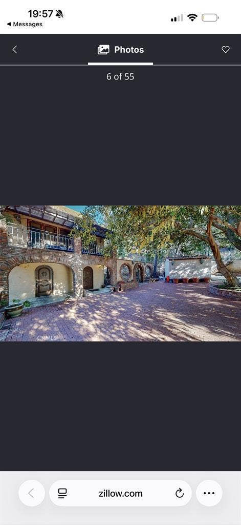 Room available in LA mansionn