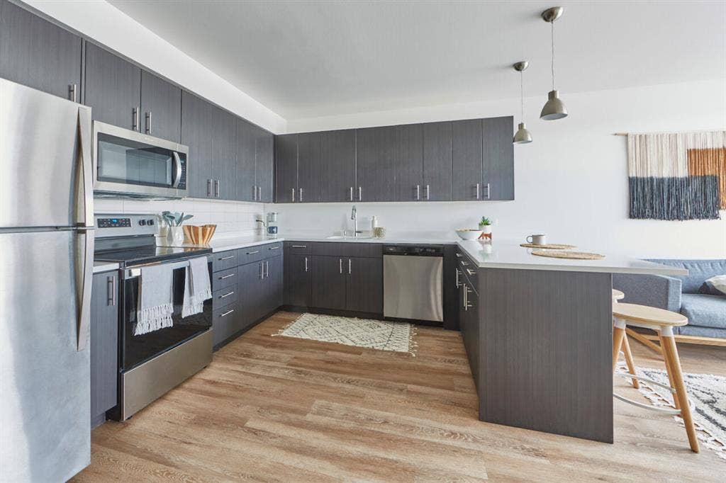 Looking for Lease Takeover!