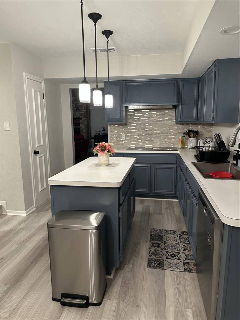Master Bedroom Near Chinatown
