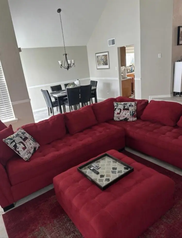 Master Bedroom Near Chinatown