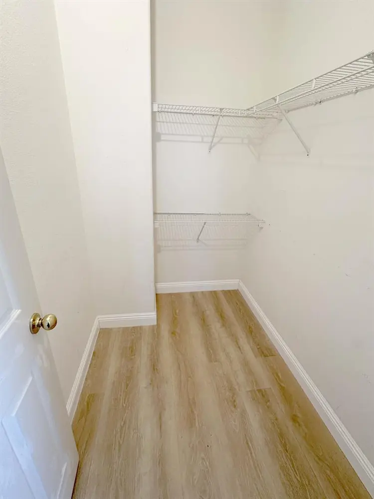 Large Room in Oceanside Home!