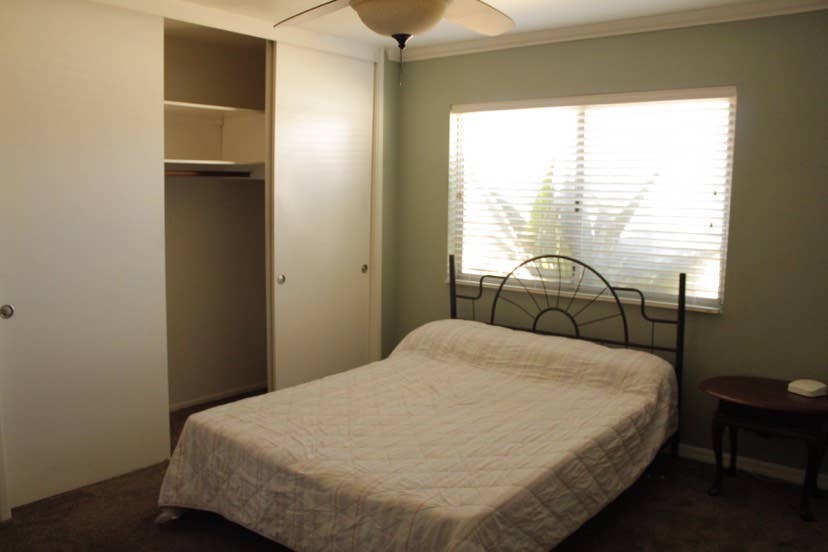 Private Room with Private Bathroomm