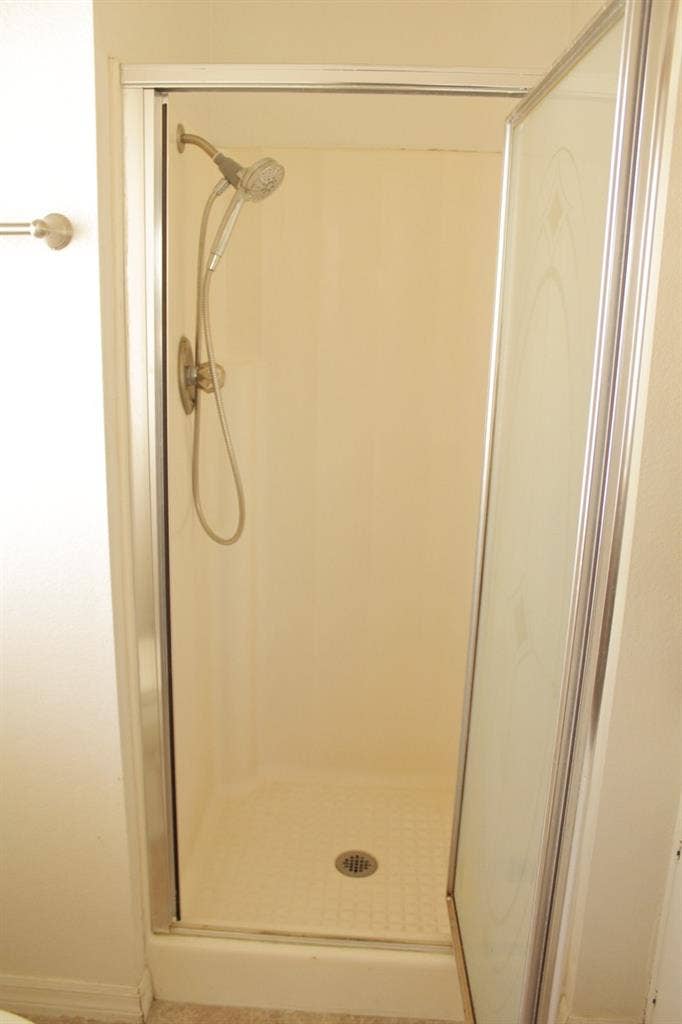 Private Room with Private Bathroomm