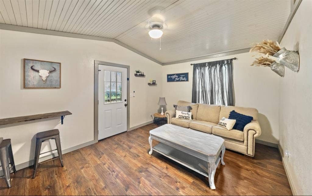 Country Cabin