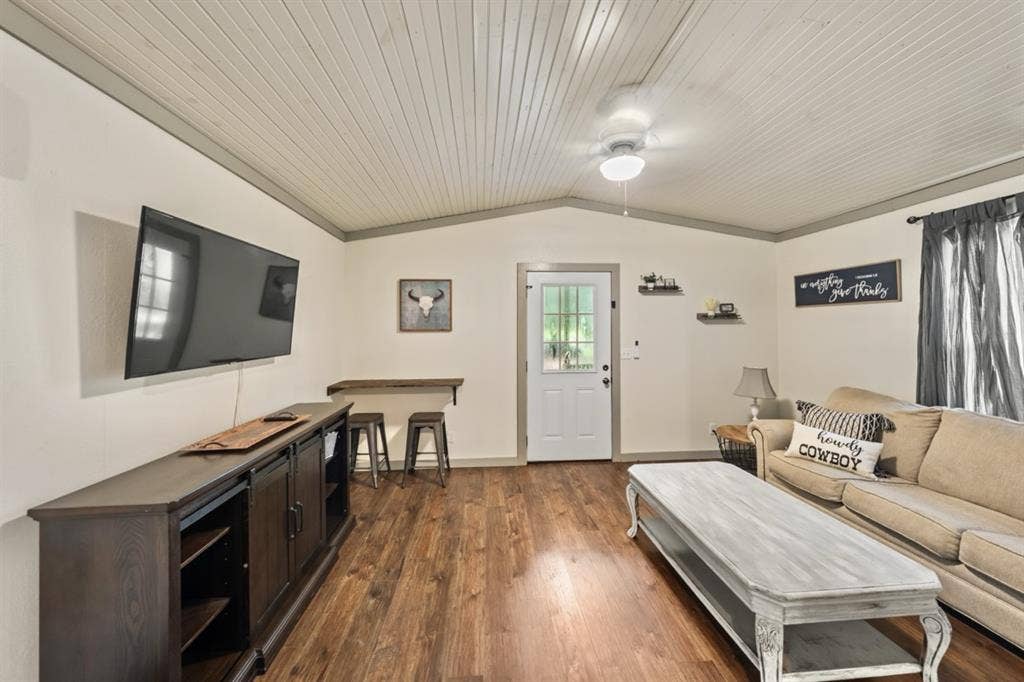 Country Cabin