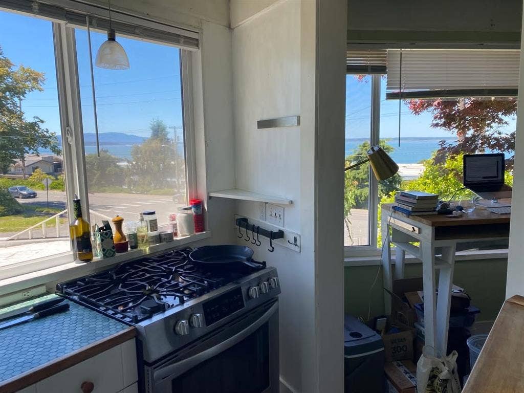 Bright South Hill House w/ Bay View