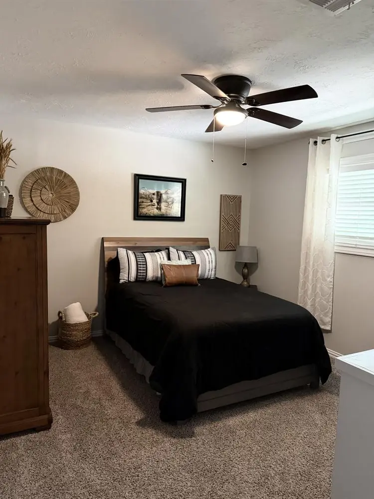 Cypress apartment in 4 plex area!