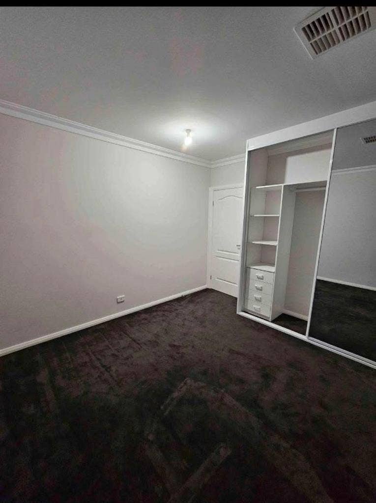 Flat Mate Needed Bills Included