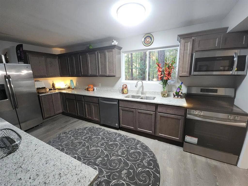 HEART OF RTP! Male Tenant Needed