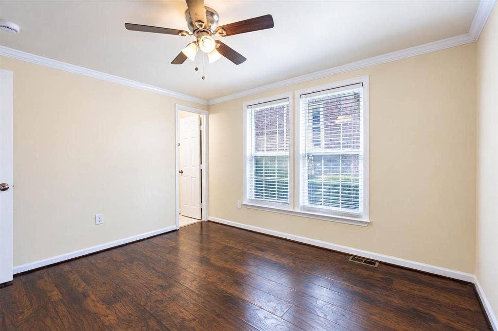 3 BR in Washington