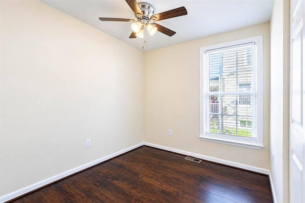 3 BR in Washington
