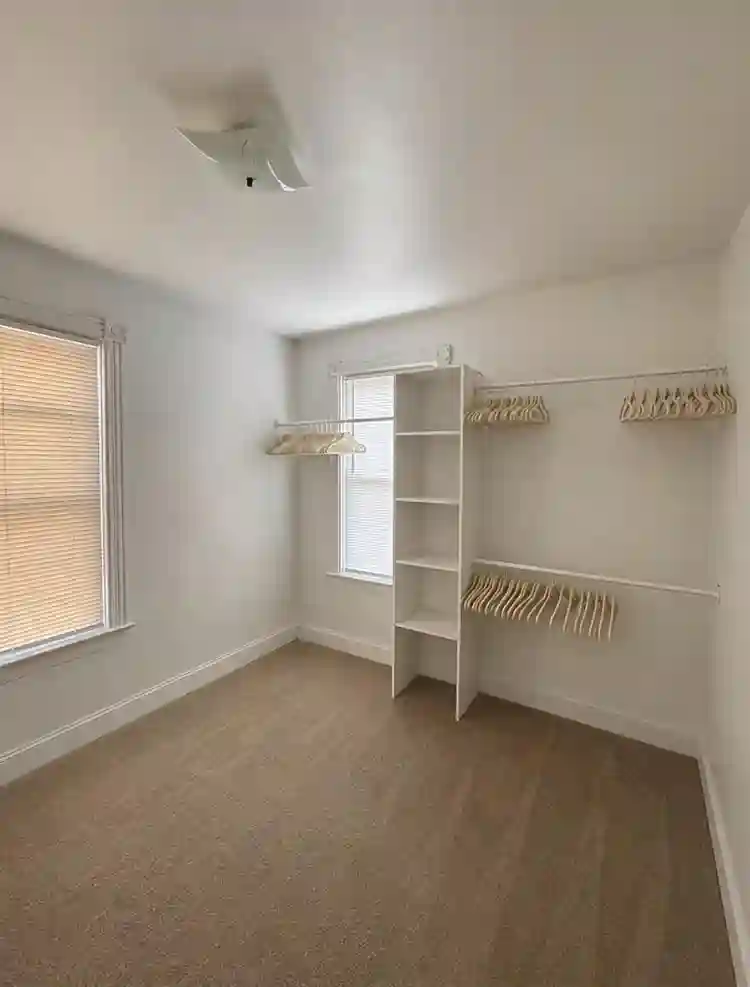 2 for 1- rooms for rent HAMILTON NJ