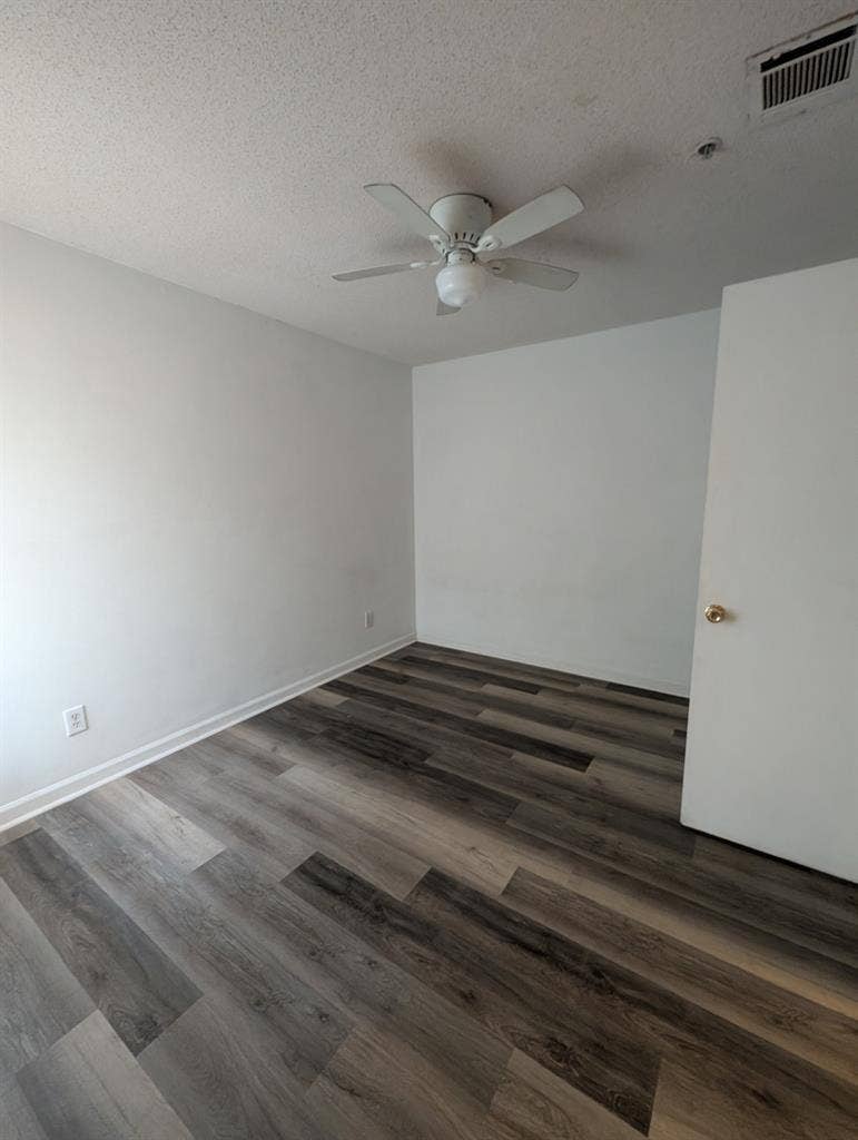 Room for rent in a Condo