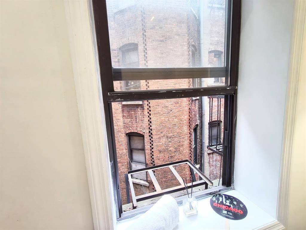 UWS Furnished Room All Included!