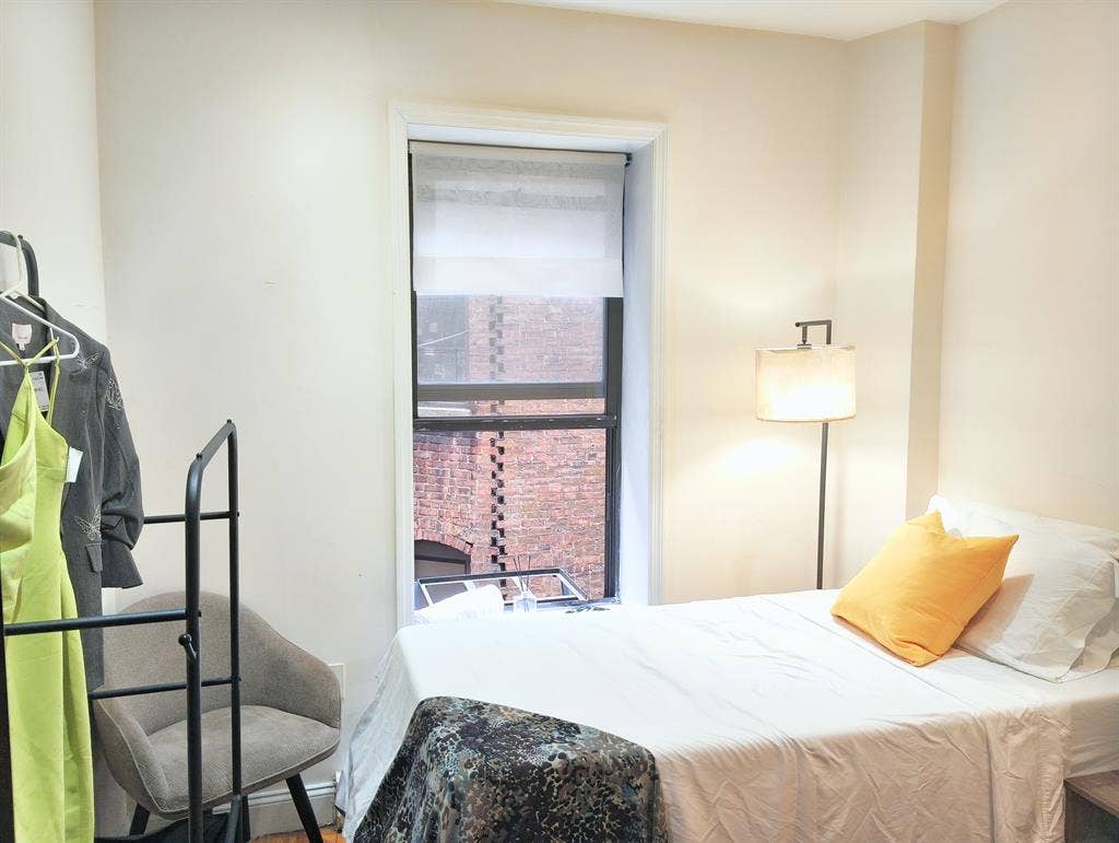 UWS Furnished Room All Included!