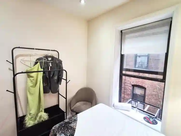 UWS Furnished Room All Included!