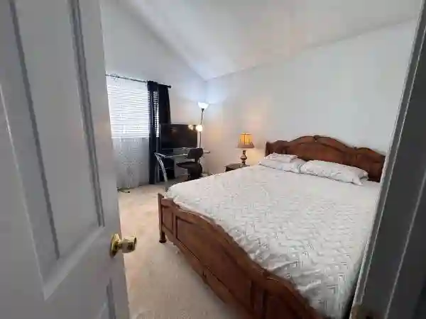 Private Bedroom in Fairfield, Ca