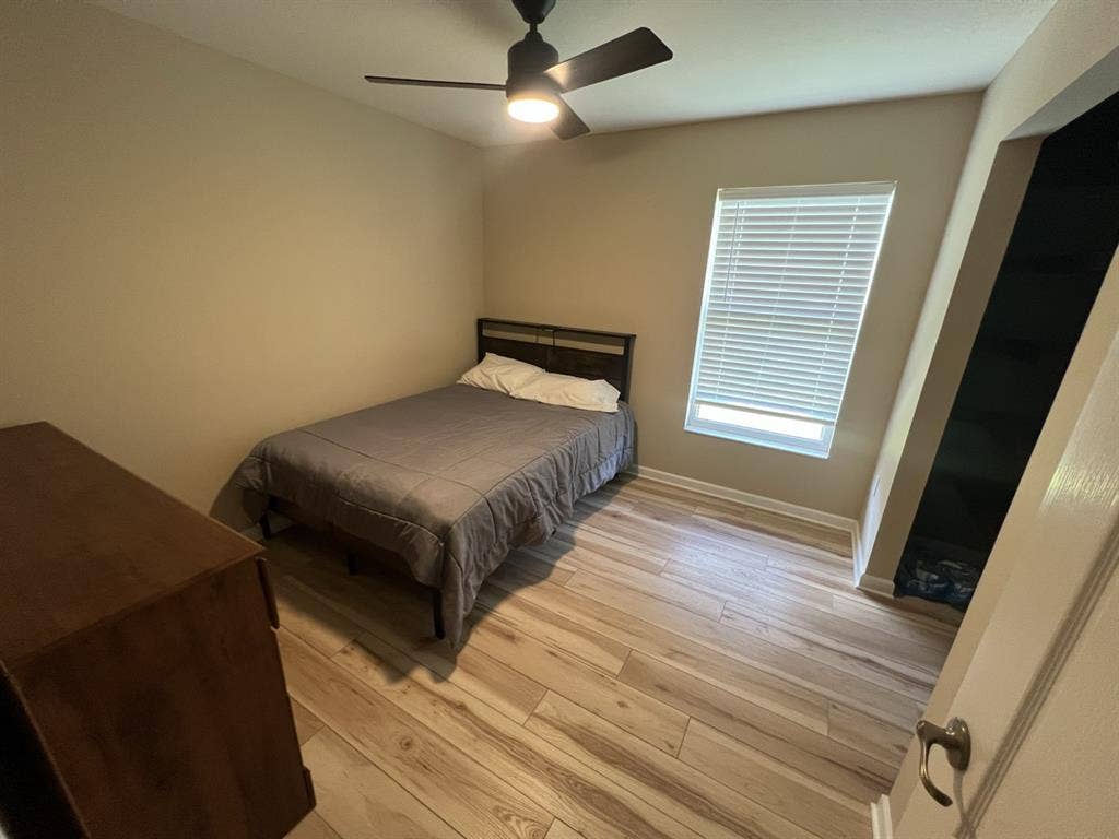 Private room for rent
