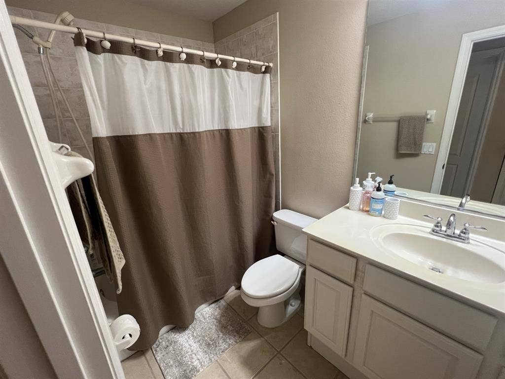 Private room for rent