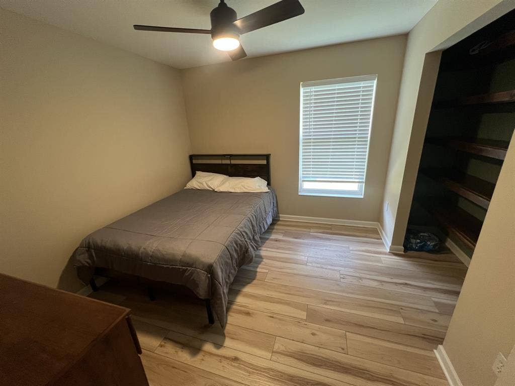 Private room for rent