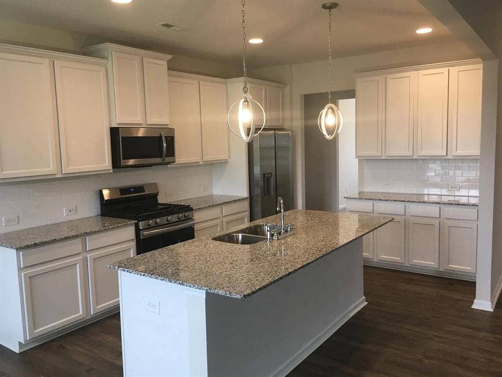 4 BR in Denver